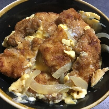 玉ねぎを煮るときの調味料の種類と量に困ってた所を助けていただきました☆おかげさまで無事美味しいカツ丼になりました。ありがとうございます(^^)♪